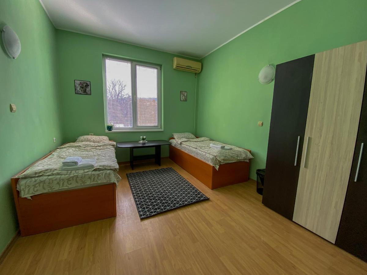 Пансион - Димитър Хадживасилев Svishtov Exterior photo